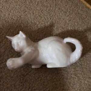 Lenox cat figure
